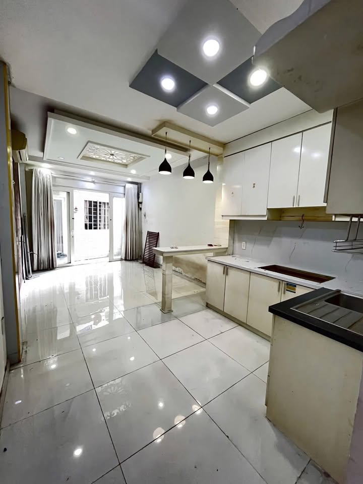 Nhà bán Chánh Hưng Q8 29m² giá 3.38 tỷ - Sổ hồng riêng, khu dân cư hiện hữu!