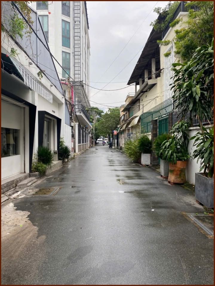 Nhà cho thuê đường Hoàng Văn Thụ, Tân Bình 64m² giá 22 triệu - Hẻm xe hơi, an ninh
