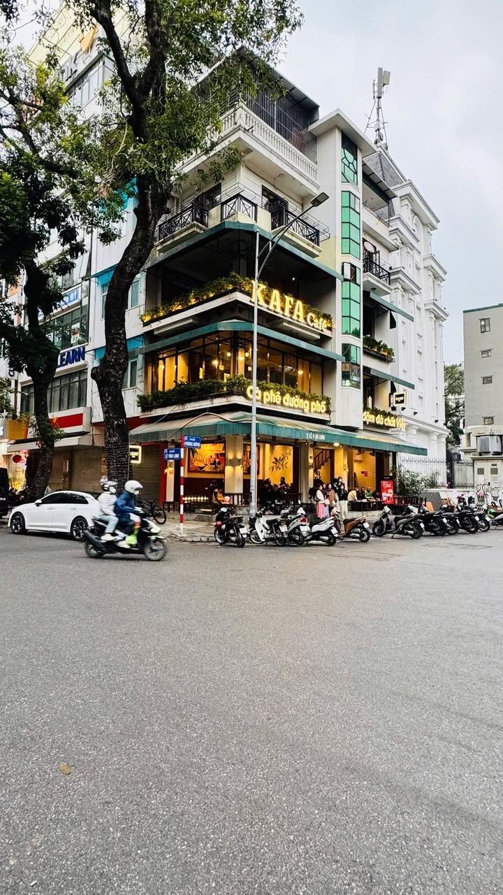 Bán nhà mặt phố Phan Đình Phùng, Hoàn Kiếm 35m² giá 35 tỷ - Kinh doanh sầm uất!