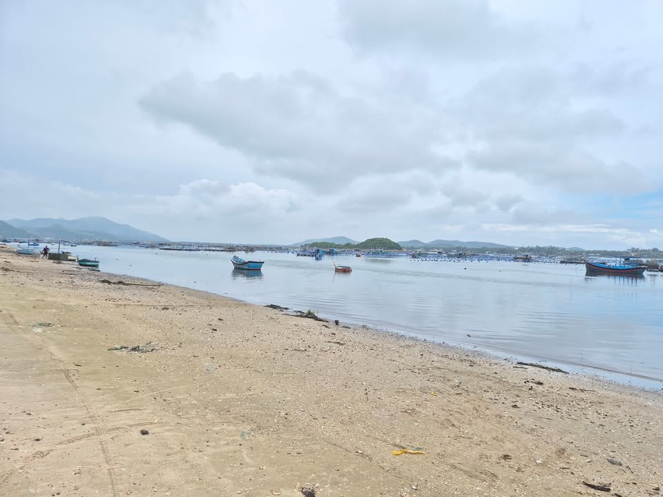 Đất ven biển Vịnh Hòa, Xuân Thịnh, Sông Cầu 210m² giá 900 triệu - Cơ hội đầu tư tuyệt vời!