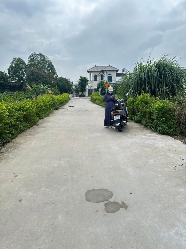 Đất nền Quảng Trạch 200m² giá 1 tỷ - Mặt tiền 10m, ô tô tránh nhau