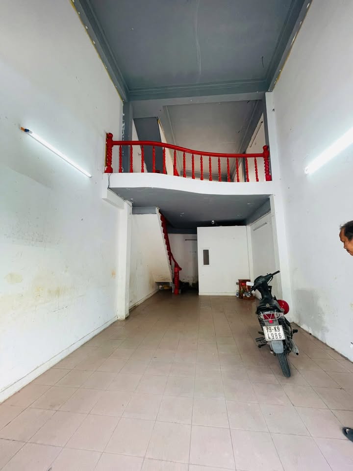 Nhà nguyên căn đường Hoàng Diệu Nha Trang 105m² giá 15 triệu - Kinh doanh tự do!