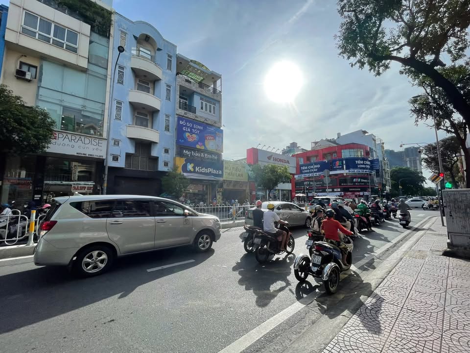 Nhà mặt tiền Khánh Hội, Quận 4, 88m² giá 45 tỷ - Đầu tư sinh lời ngay!