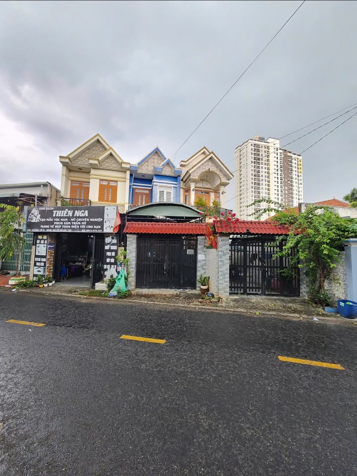 Nhà phố Dĩ An 80m² giá 6.2 tỷ - Thiết kế hiện đại, sẵn sàng ở ngay!