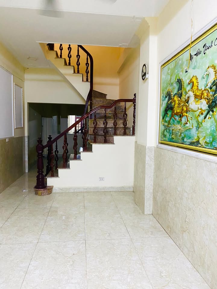 Nhà nguyên căn cho thuê tại ngõ 14 Quang Trung, Hà Đông 40m² giá chỉ 8.5 triệu - Nhận nhà ngay!