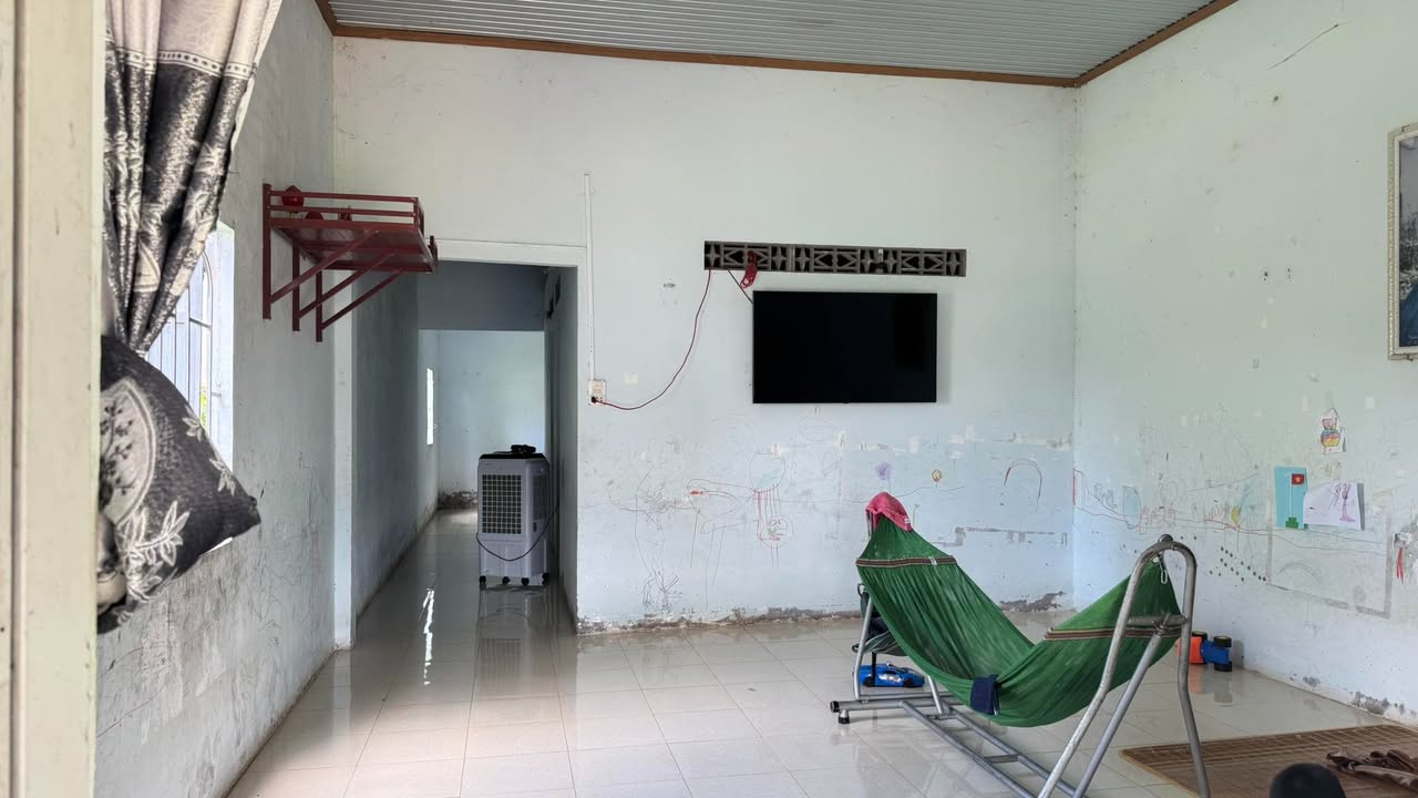 Nhà riêng Ea Đar 245m² giá 9xx triệu - Vị trí đắc địa, tiện ích đầy đủ!