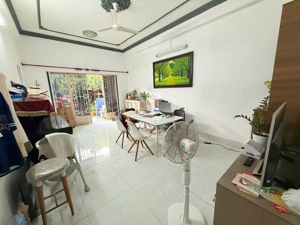 Nhà mặt tiền 200m² Kha Vạn Cân, Hiệp Bình Chánh giá 9.5 tỷ - Đầu tư sinh lời ngay!