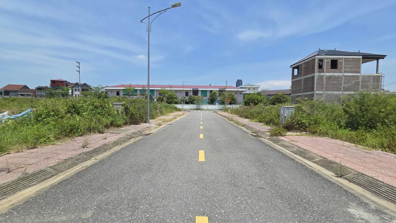 Đất nền Tổ 4, phường Hà Huy Tập, TP Hà Tĩnh 187m² giá 6 tỷ - Vị trí đắc địa, dân cư văn minh!