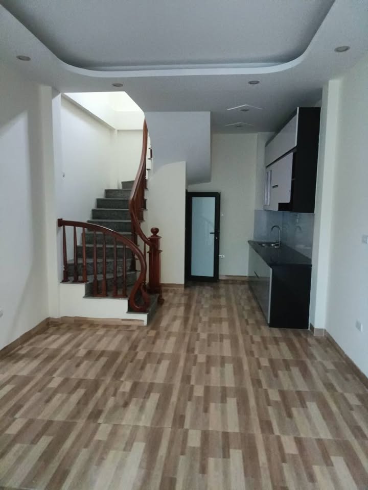 Nhà 5 tầng tại Nhân Huệ, Hà Đông 30m² giá 5.5 tỷ - Sổ Đỏ chính chủ, ở ngay!