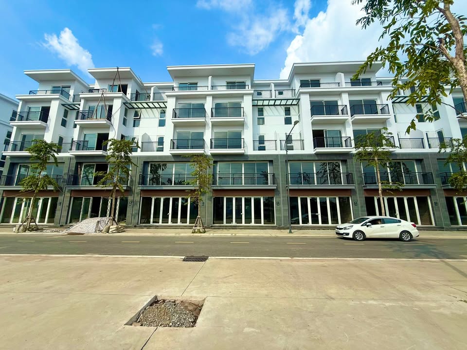 Căn hộ Palm Manor 98m² giá thỏa thuận - Vị trí vàng ngay Lạc Long Quân!