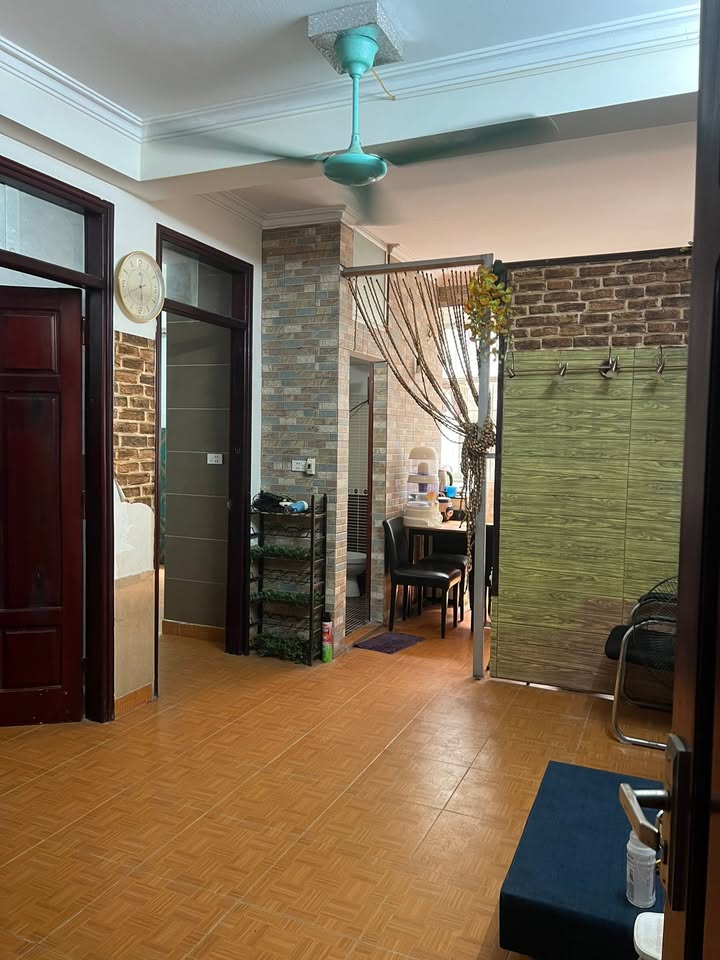 Căn hộ chung cư ngõ 4 Kiều Mai 2PN giá 5.5 triệu - Tiện ích đầy đủ, chính chủ cho thuê!