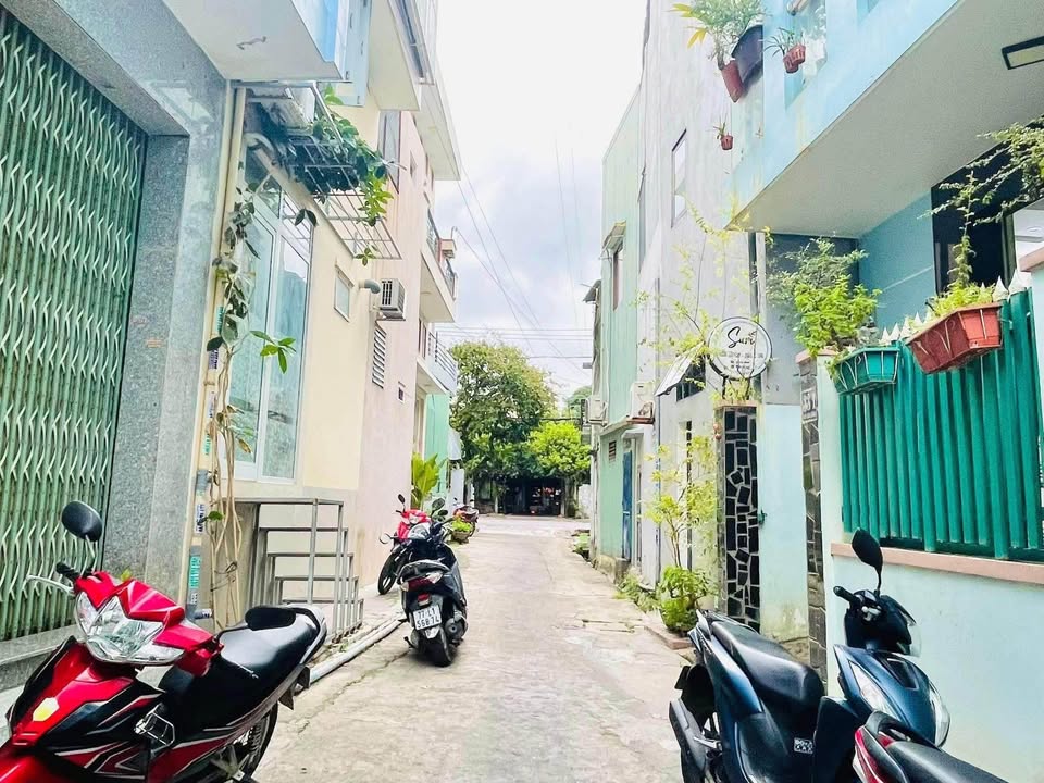Nhà riêng hẻm ô tô Võ Văn Dũng, Quy Nhơn 50m² giá 2 tỷ - Tiện ích đầy đủ!