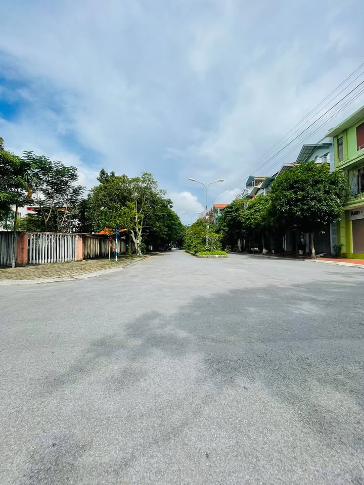 Nhà phố Trần Hưng Đạo Thái Bình 90m² giá 7 tỷ - Vị trí đắc địa cho kinh doanh!