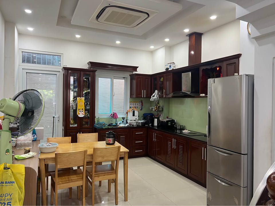 Nhà 3 tầng đường 8C KĐT Hà Quang 2, 60m² giá 6.75 tỷ - Gần công viên, thương lượng thiện chí