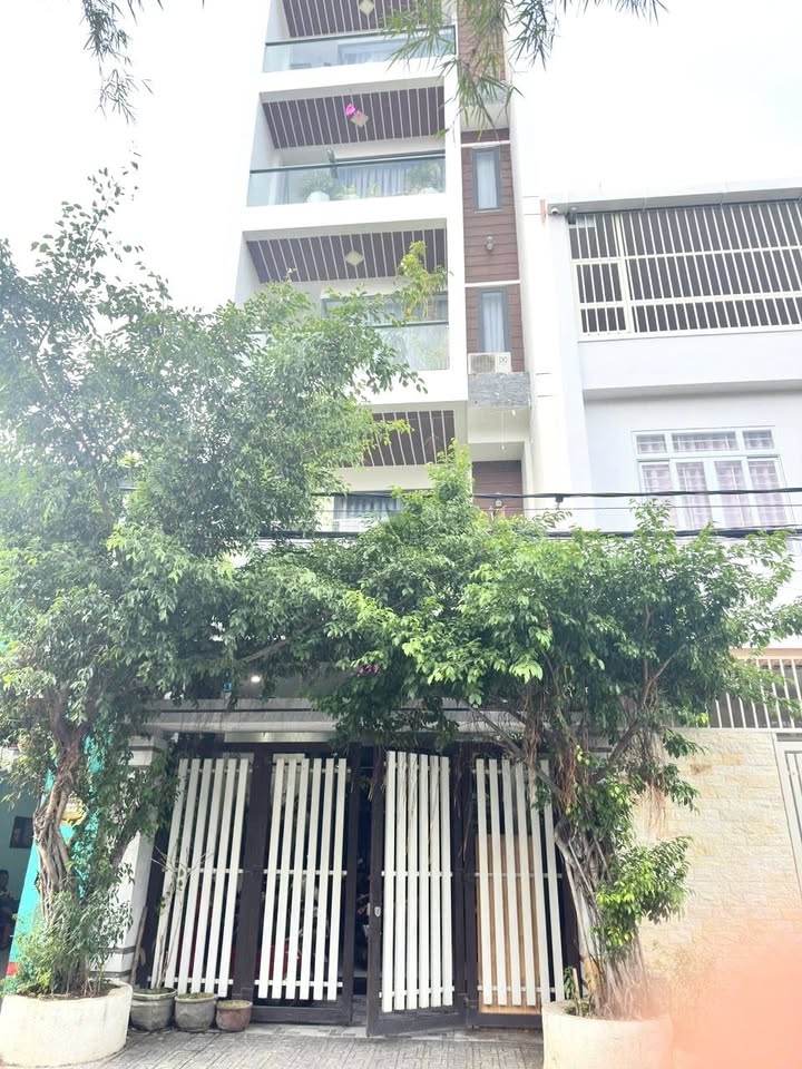 Nhà cho thuê 13 phòng thang máy tại Phước Hòa Nha Trang giá 40 triệu/tháng - Cơ hội đầu tư tuyệt vời!