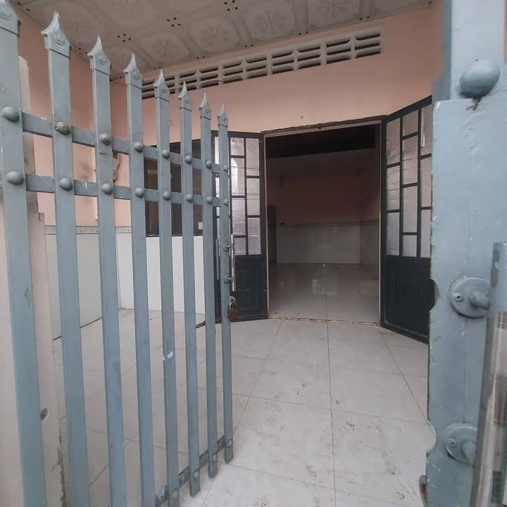 Nhà mặt tiền đường Lê Hoàng Chu, Sóc Trăng - Giá chỉ 1.5 triệu/tháng