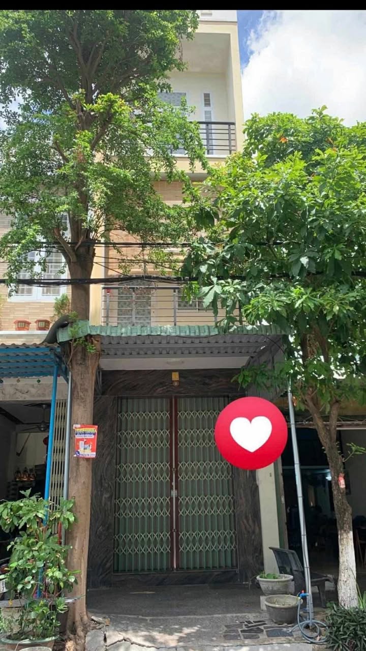 Nhà 3 Tầng Mặt Tiền Đường Trần Văn Kỷ, Quy Nhơn 50m² giá 3.55 tỷ - Thiết kế hiện đại, tiện nghi!