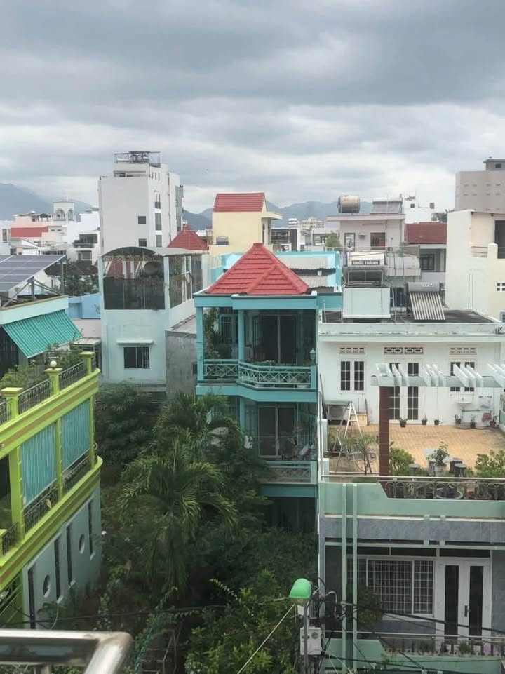 Nhà 3 tầng mặt tiền đường Lam Sơn, Nha Trang 140m² giá 14.7 tỷ - Đầu tư sinh lời!