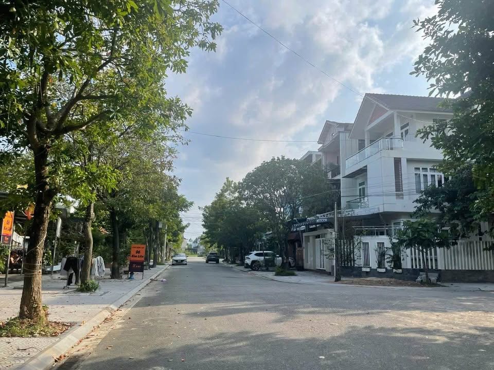 Nhà mặt tiền Kim Liên, Vỹ Dạ, Huế 224m² giá 11 tỷ - Đầu tư sinh lời ngay!