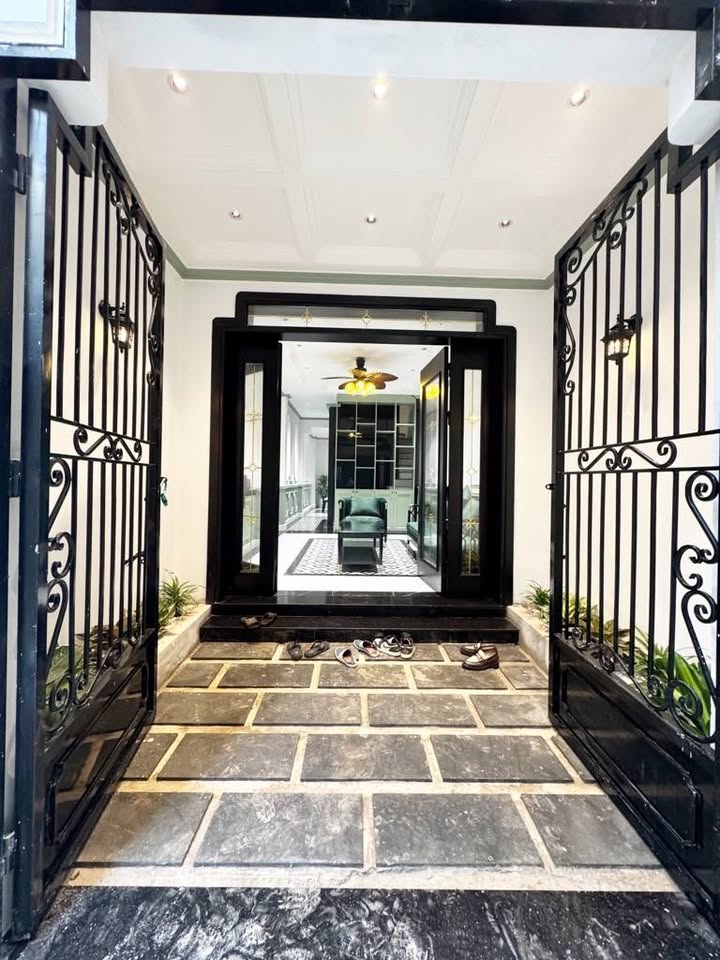 Nhà phố Kim Giang 55m² giá 13.3 tỷ - Nhà thang máy hiện đại, thông ngõ