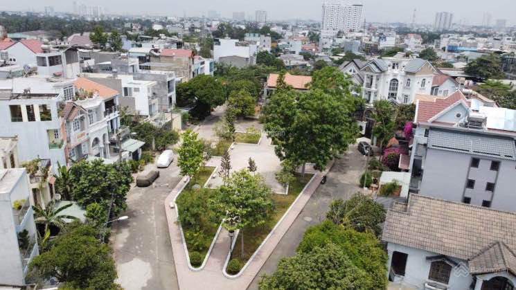 Lô đất 100m² Khu đô thị Him Lam, Thủ Đức - Giá 10.5 tỷ, sổ hồng chính chủ!