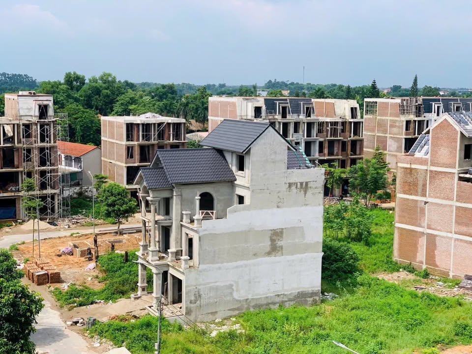 Đất nền Khu Đô Thị Thiên Mã, Cổ Đông, Sơn Tây 100m² giá 4.2 tỷ - Sổ đỏ chính chủ, thương lượng tốt!