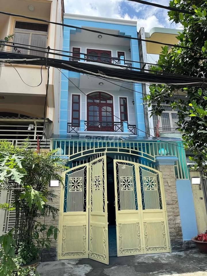 Nhà nguyên căn cho thuê mặt tiền đường số 3, Thủ Đức, 3 tầng chỉ 18 triệu/tháng