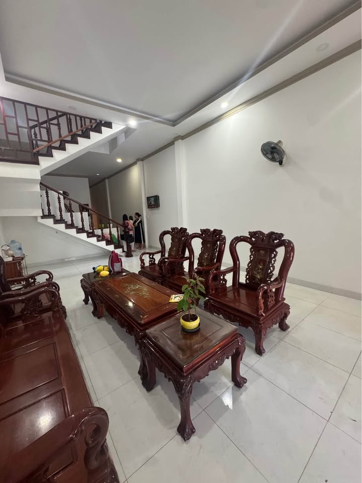 Nhà mặt tiền Đinh Lễ, Tân Lợi, Buôn Ma Thuột 181m² giá 6.6 tỷ - Kiến trúc phong thuỷ hoàn hảo!