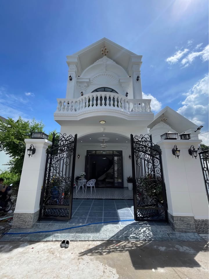 Nhà Tân Cổ Điển đẹp tại Mỹ Tho 102.5m² giá chỉ 2.88 tỷ - Chính chủ bán gấp!