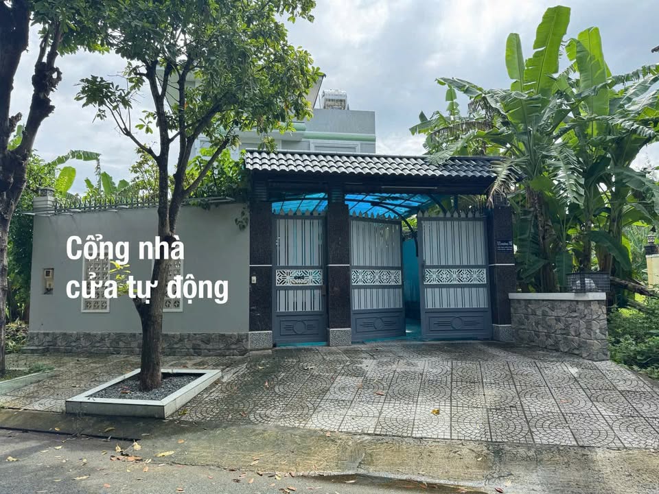 Biệt thự Vạn Hưng Phú Nhà Bè 303m² giá 18.5 tỷ - View sông thoáng mát!