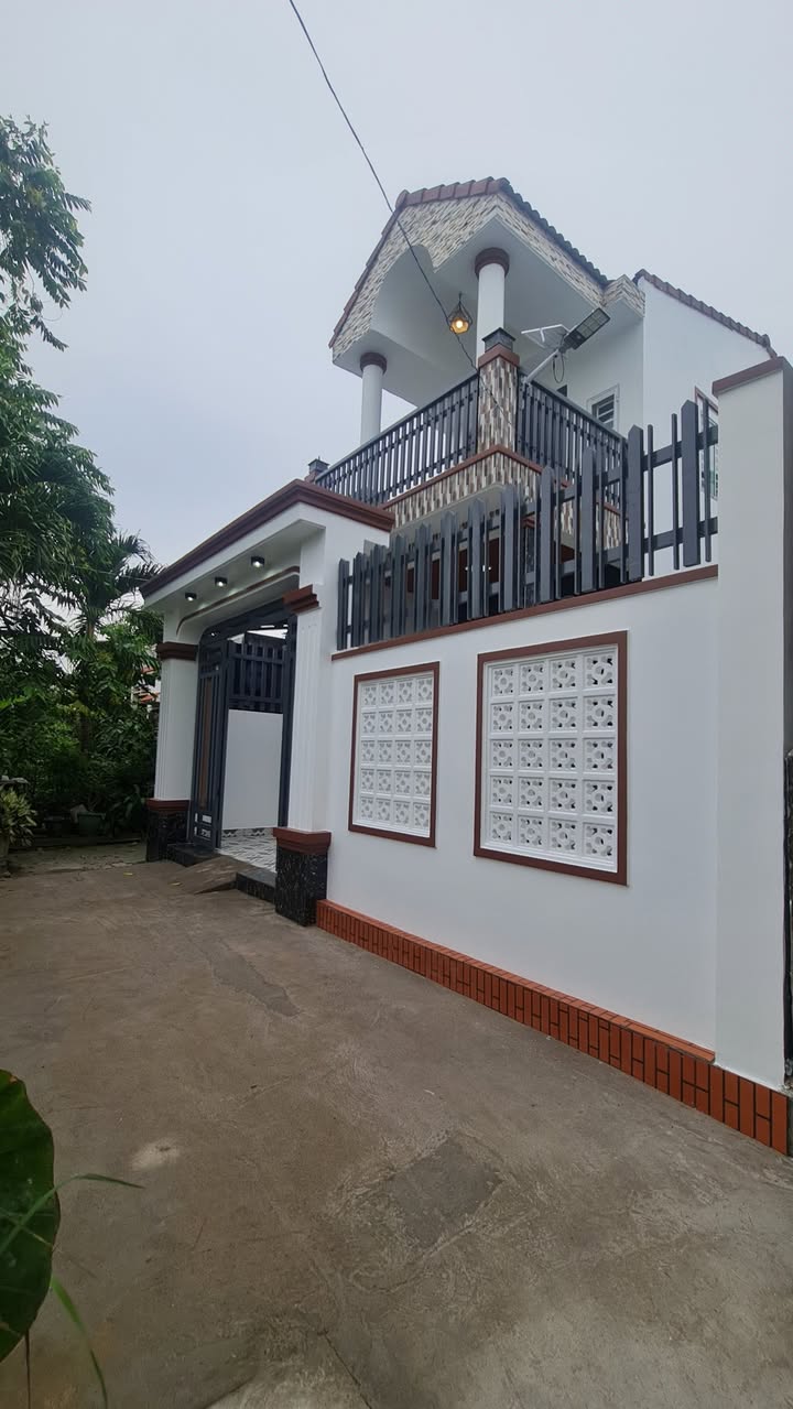 Nhà phố Tân Kim, Cần Giuộc 155m² giá 3.3 tỷ - Thiết kế hiện đại, sổ hồng riêng!