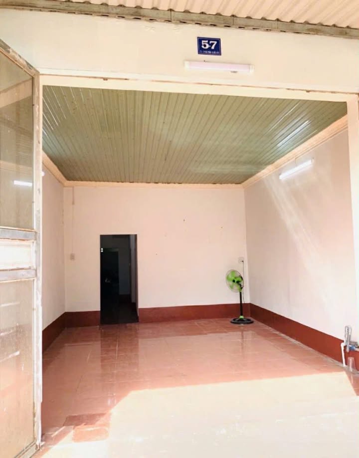 Nhà mặt tiền Bàu Trâm, Long Khánh 2PN giá 4 triệu - Kinh doanh thuận lợi!