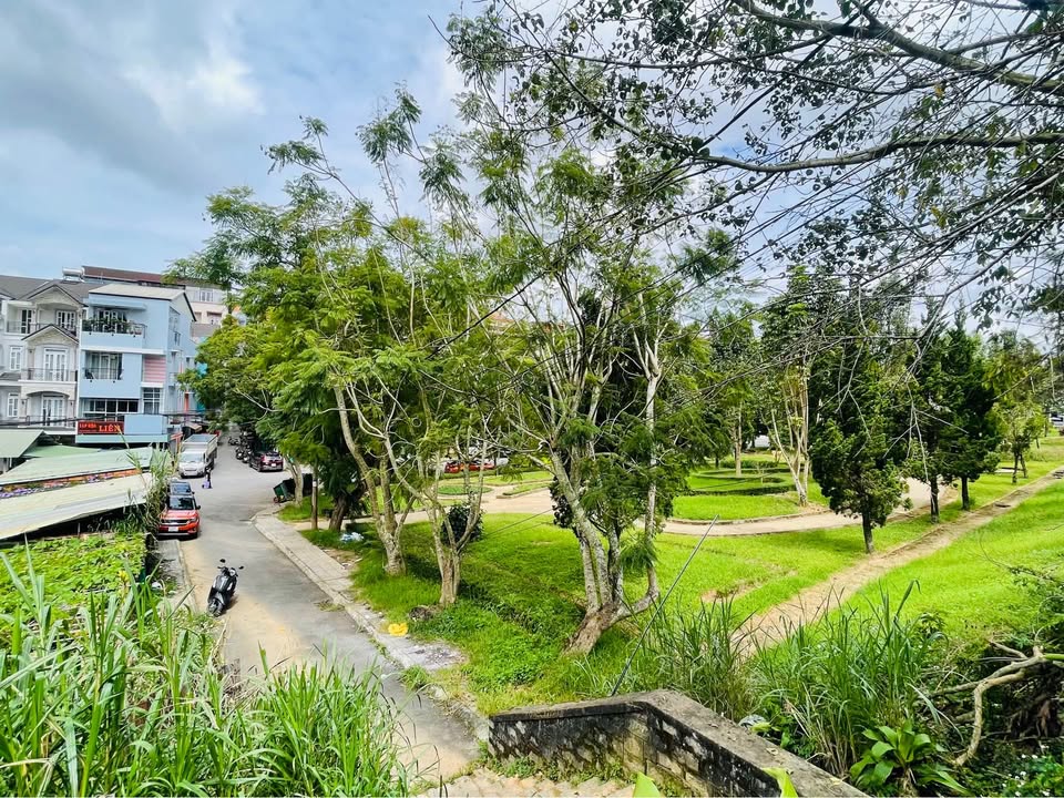 Nhà riêng đường Mai Hoa Thôn, Đà Lạt 57m² giá 8.5 tỷ - View công viên tuyệt đẹp!