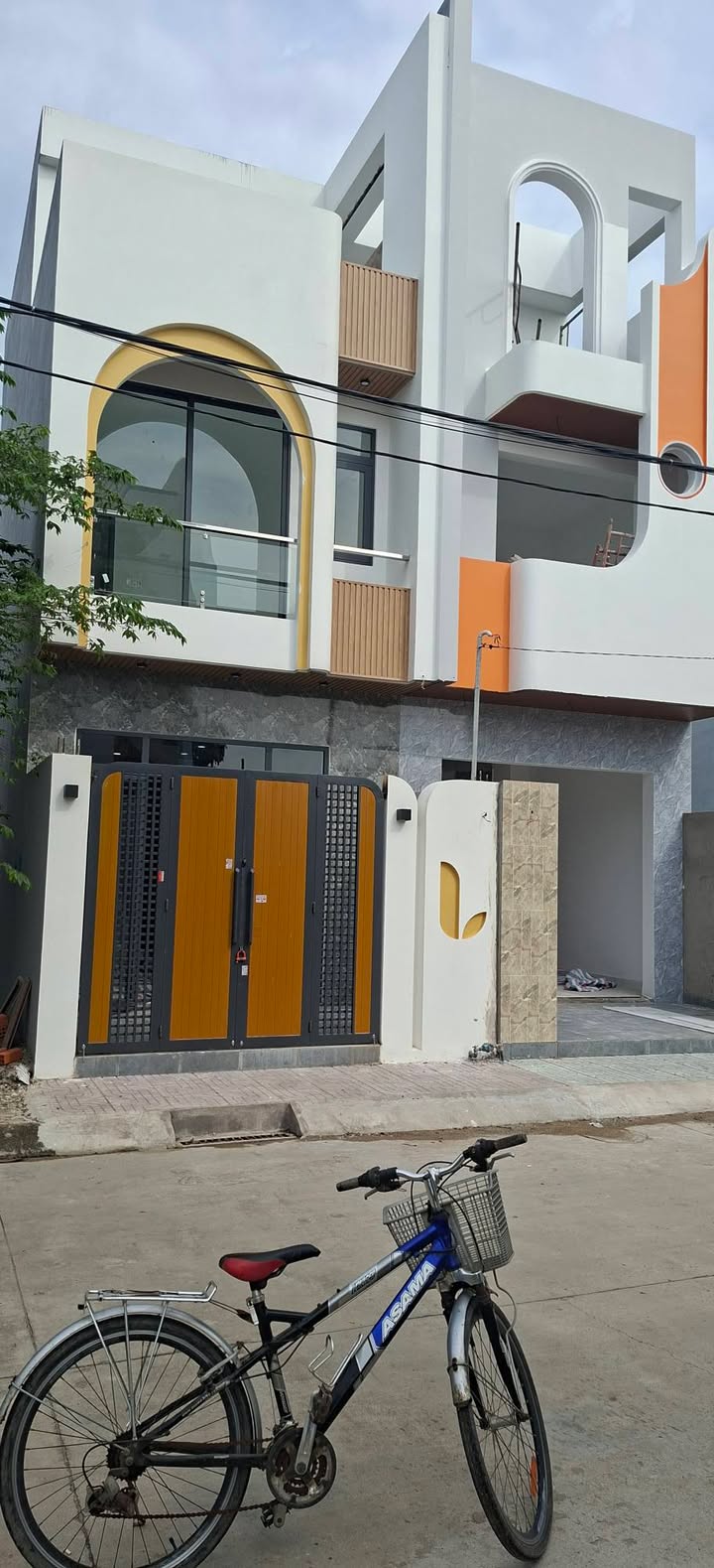 Nhà mới xây 50m² 3 tầng tại Chợ Long Phước, Thủ Đức - Giá chỉ 4.1 tỷ!