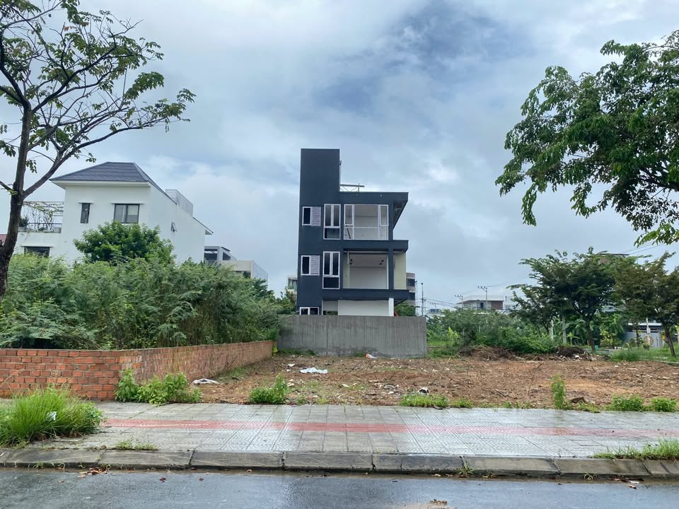 Bán đất biệt thự đường Nguyễn Đình Thi, Hòa Xuân, Đà Nẵng 250m² - Vị trí sang trọng, thoáng mát!