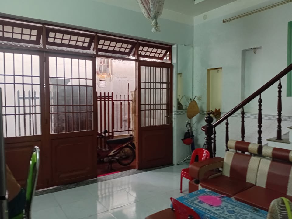 Nhà bán Nha Trang 75m² giá 2.3 tỷ - Thích hợp an cư cho gia đình trẻ!