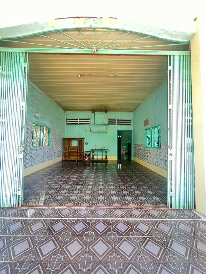 Nhà nguyên căn 200m² tại Bình Khánh, Long Xuyên - Chỉ 2 triệu/tháng!