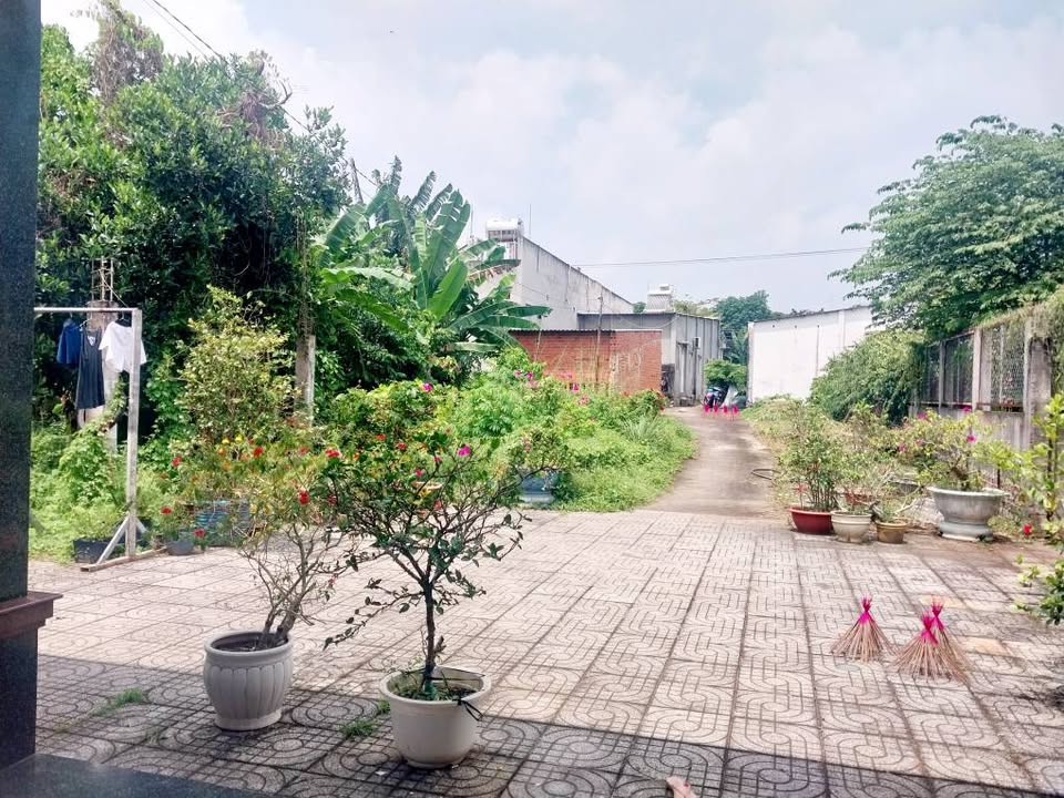 Nhà mặt tiền đường số 9, Long Phước 760m² giá 3.2 tỷ - Cơ hội đầu tư tuyệt vời!