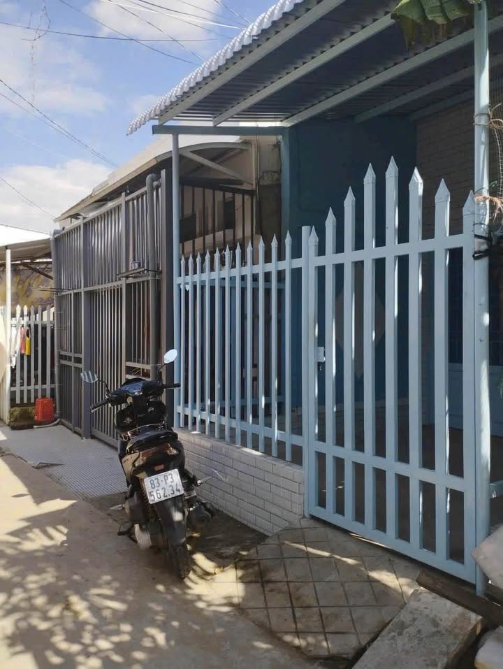 Nhà cho thuê hẻm Lý Thường Kiệt, Sóc Trăng - 2.5 triệu/tháng, sẵn sàng vào ở!