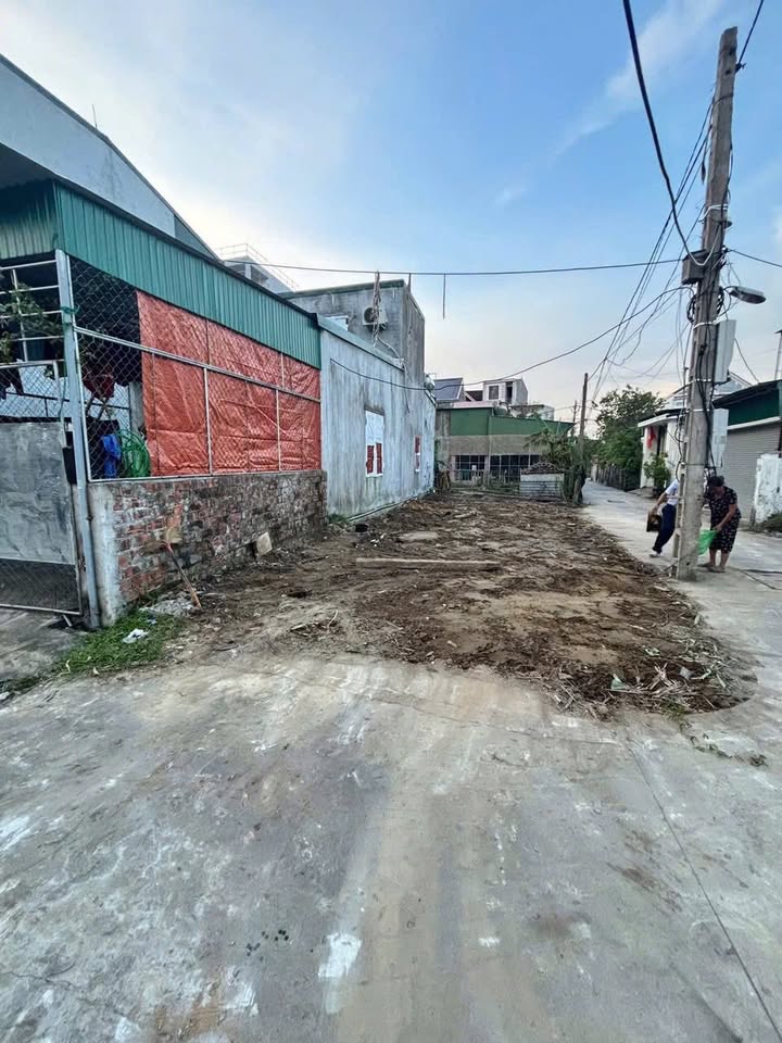 Bán lô đất Quán Bàu 86.1m² giá 3.5 tỷ - Vị trí cực đẹp, thoáng mát!