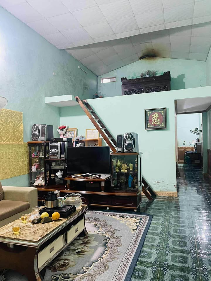 Đất r7.8m sâu 38m tại phường Đông Phong, Lai Châu giá 900 triệu - Tặng thêm nhà cấp 4!