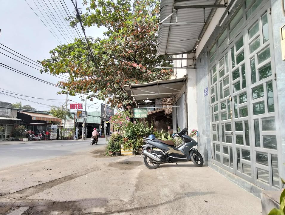 Nhà mặt tiền đường Nguyễn Duy Trinh quận 9, 53m² giá 1.75 tỷ - Bán gấp!