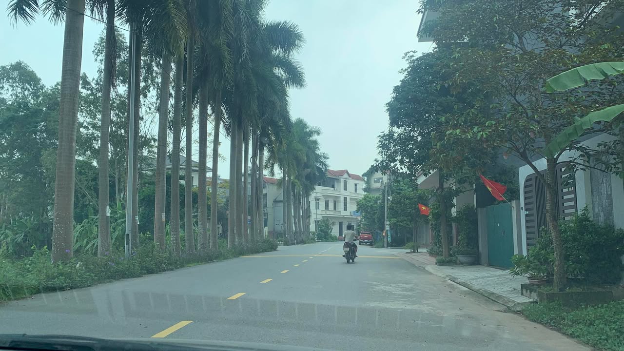 Đất Dữu Lâu 110m² giá 5 tỷ - Đường thông nhựa, hướng Bắc!