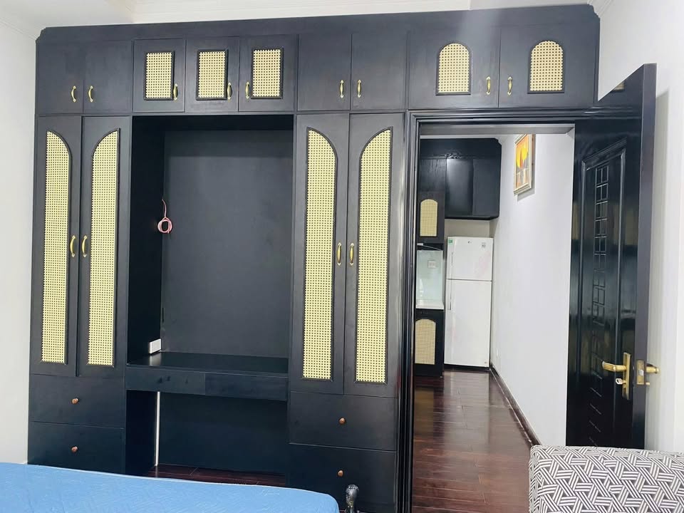 Căn hộ 2PN Royal City R5 102m² giá 16.5 triệu - Đón ánh sáng tự nhiên tuyệt vời!