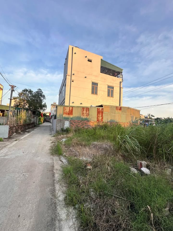 Đất nền ngõ 23 Làng Công An, Cao Xanh 51.8m² giá 1.1 tỷ - Đường ô tô vào tận nơi!