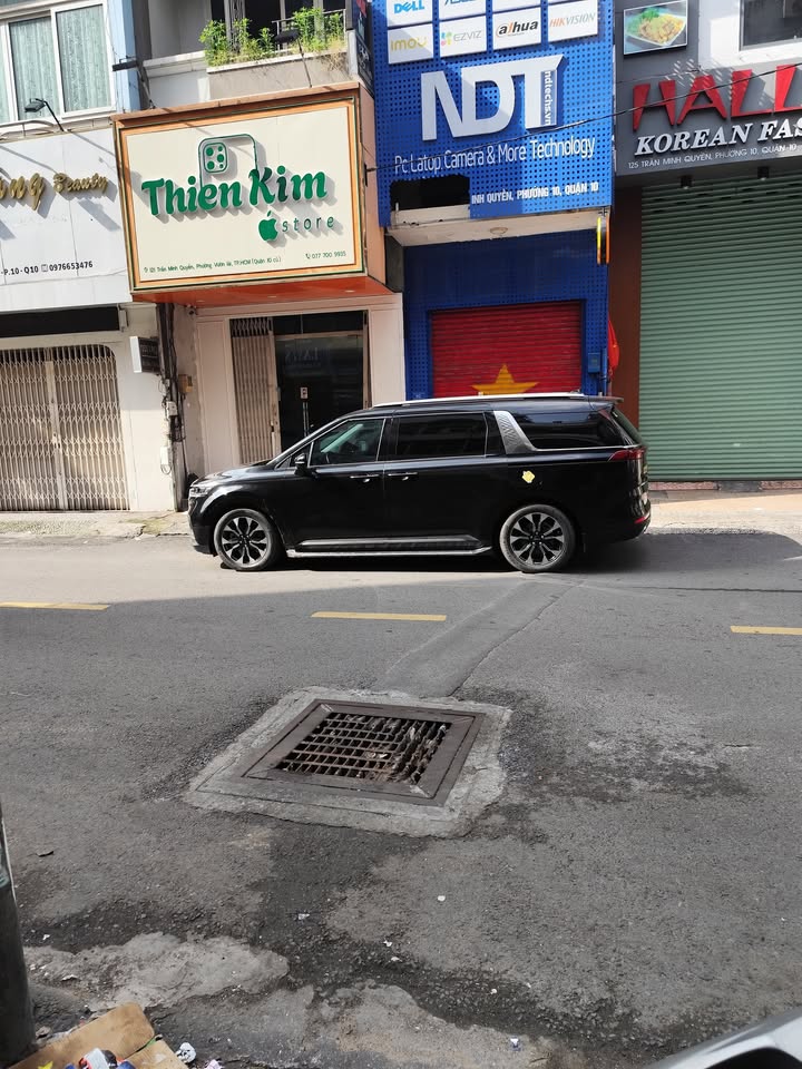 Nhà mặt tiền Trần Minh Quyền, Q10, 39m² giá 28 triệu - Kinh doanh tự do!