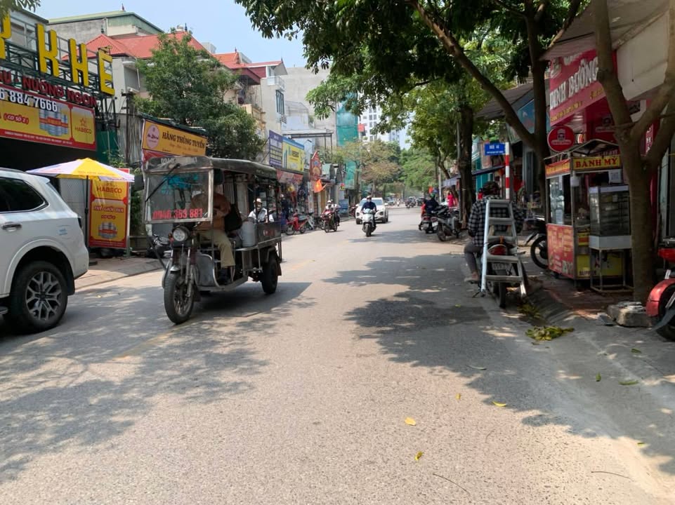 Mặt Phố Hoàng Thế Thiện - Sài Đồng 55m² giá 12.3 tỷ - Kinh doanh siêu lợi nhuận!