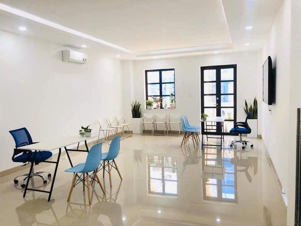 Văn phòng cho thuê tại Dịch Vọng, Cầu Giấy 50m² giá 8.5 triệu - Mặt phố sôi động!