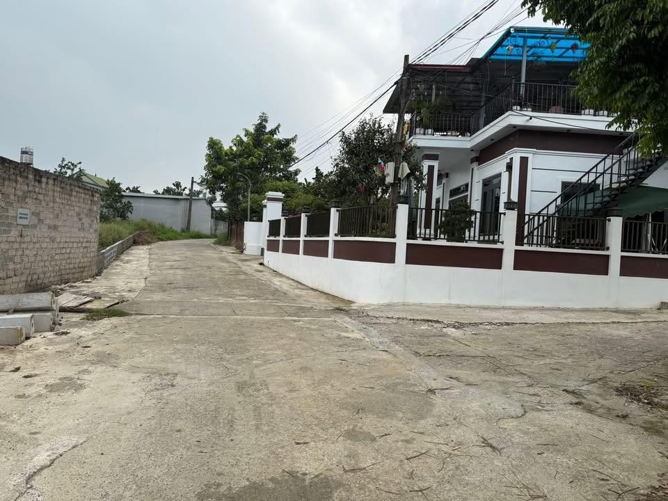 Đất nền Yên Thái, Phú Cát 210m² giá 4 tỷ - Sổ đỏ chính chủ, pháp lý rõ ràng!