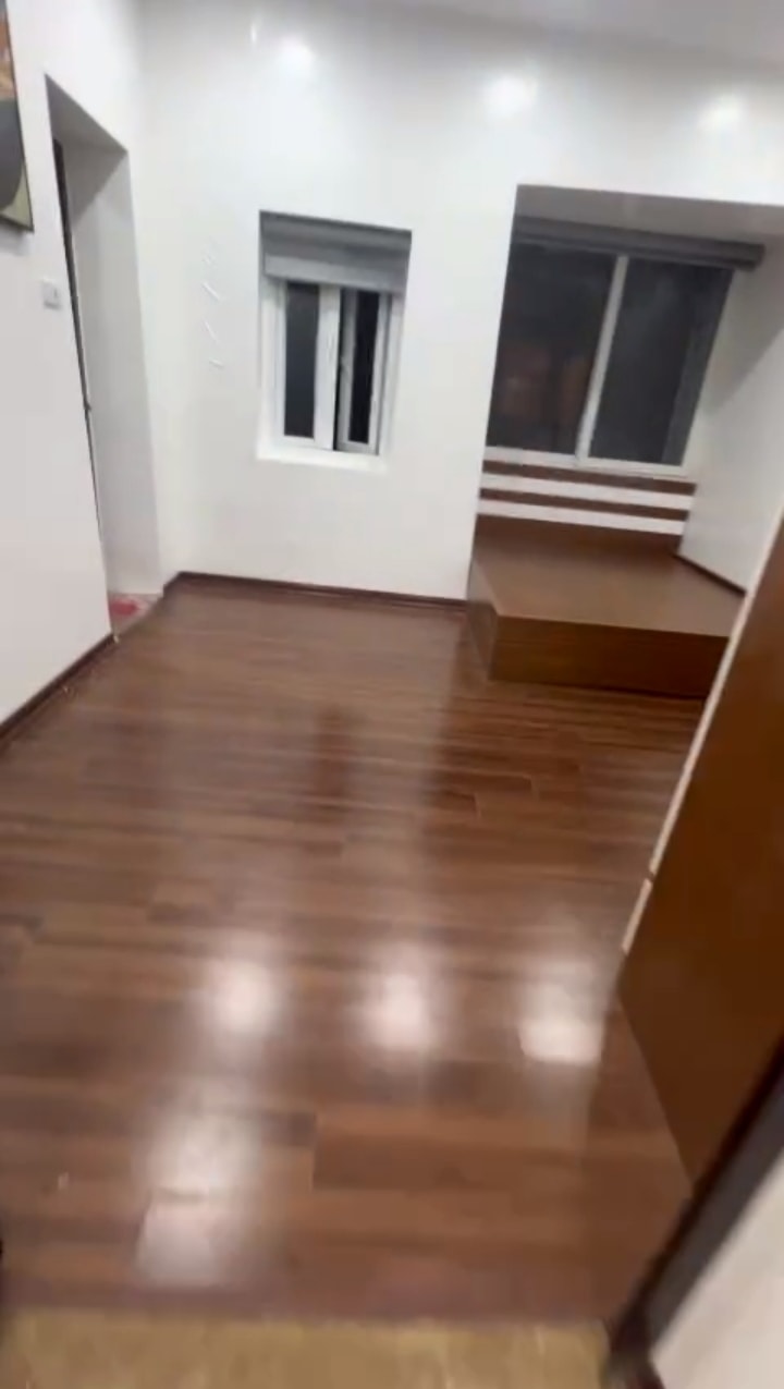 Căn hộ cho thuê tại Nguyễn Chí Thanh, Ba Đình - DT 70m², thiết kế thoáng sáng!